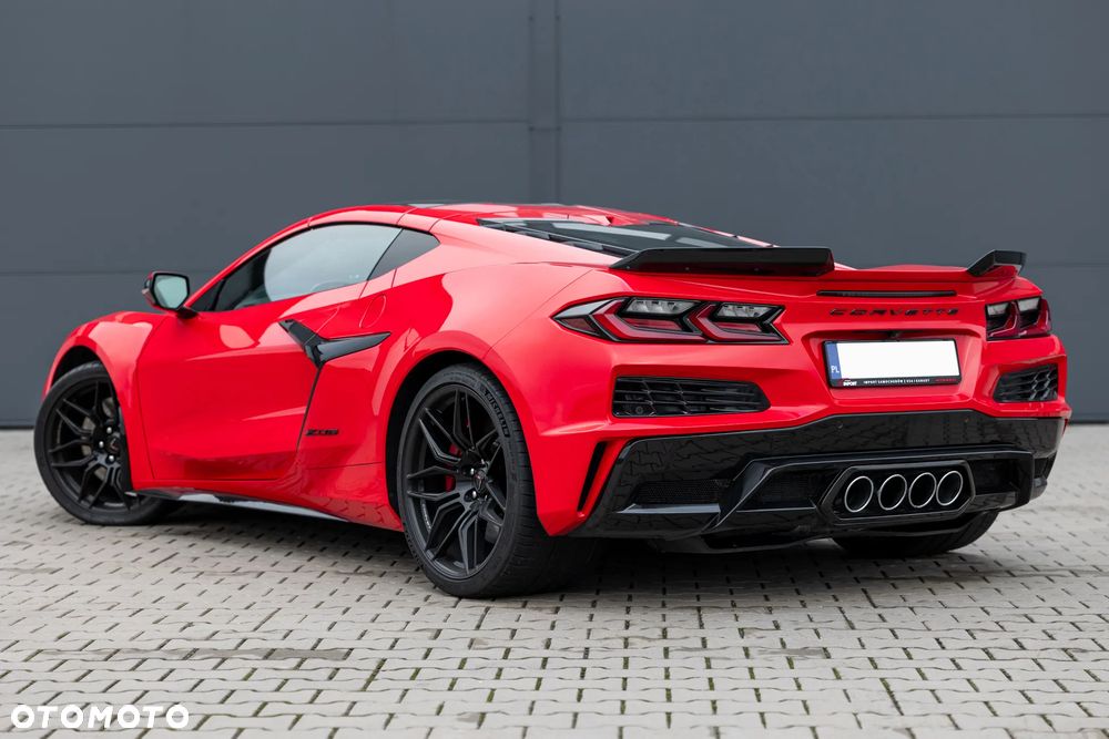 Chevrolet Corvette - 13