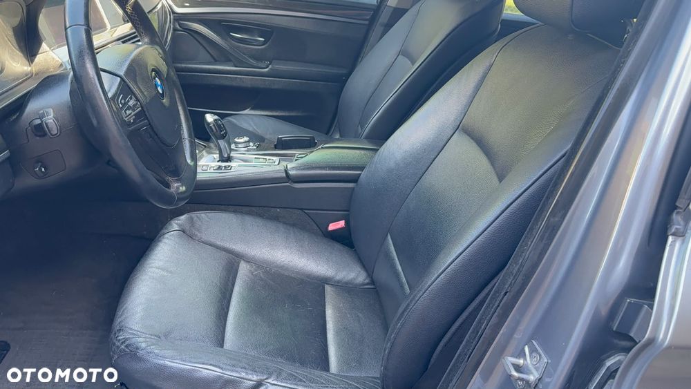 BMW Seria 5 528i Modern Line - 9