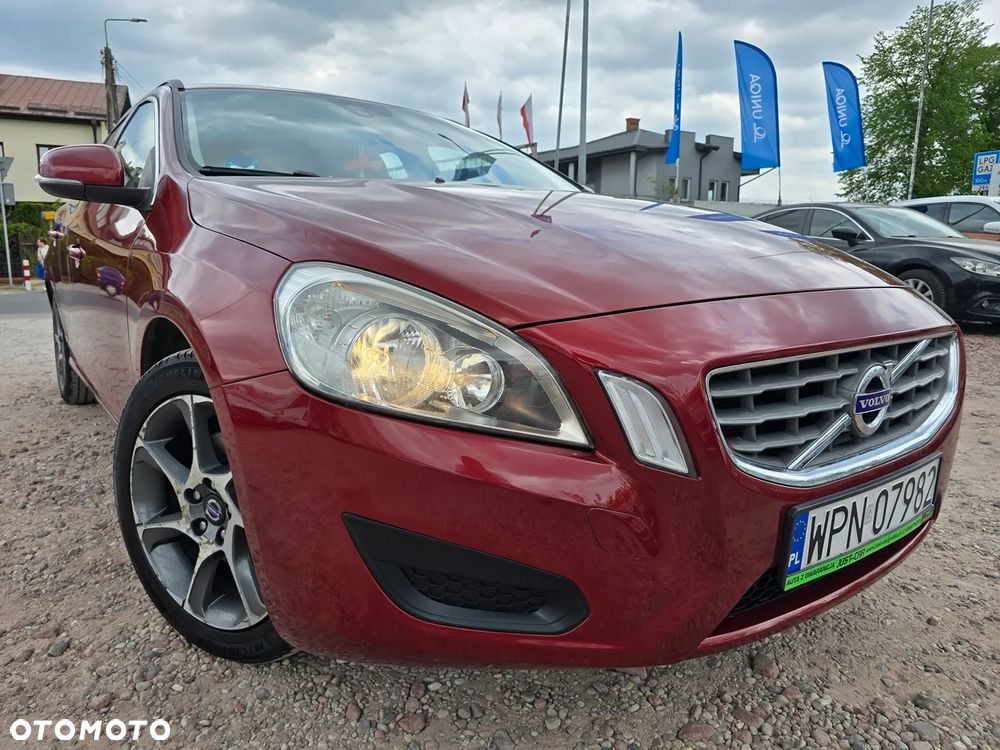Volvo V60 D3 Momentum - 4
