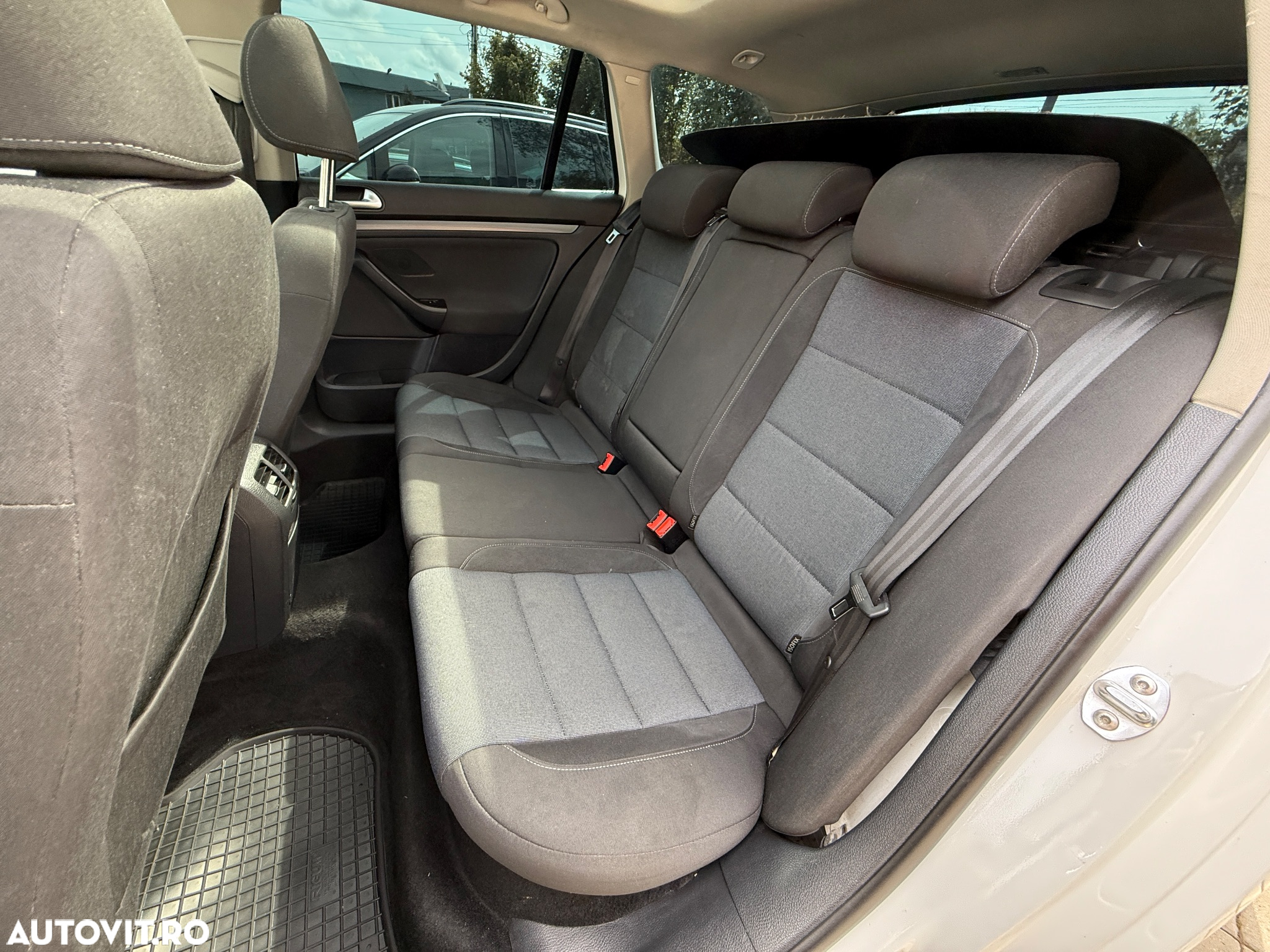 Volkswagen Golf 2.0 TDI Highline DSG - 18