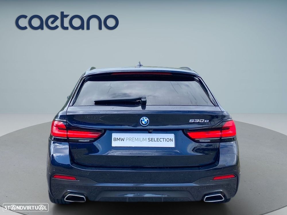 BMW 530 e Pack Desportivo M - 21