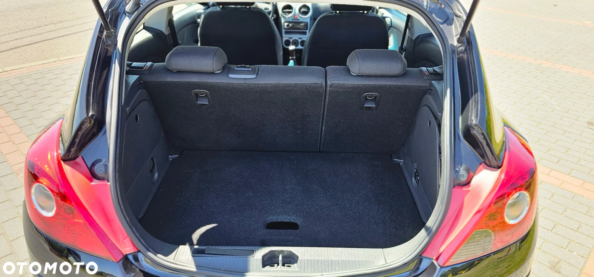 Opel Corsa 1.4 T Cosmo S&S - 29