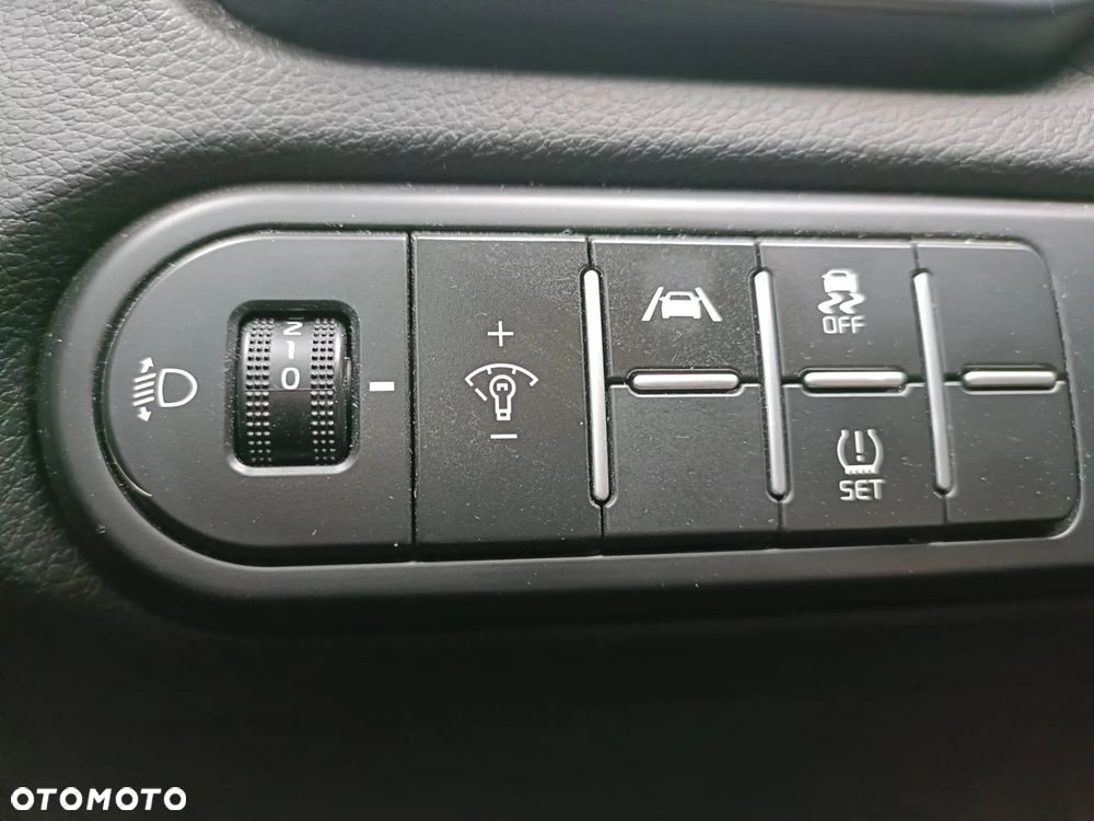 Kia Ceed 1.5 T-GDI M - 16