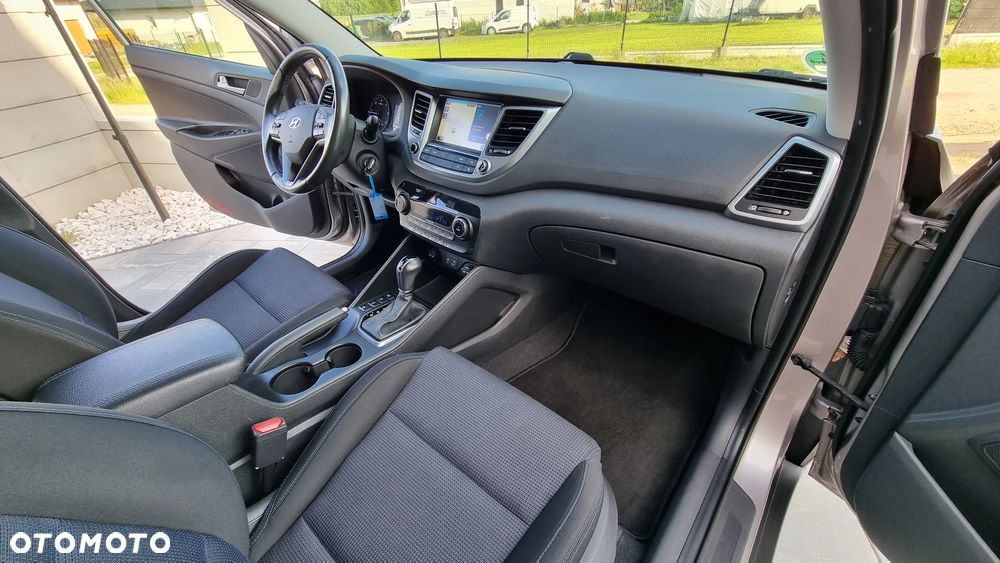Hyundai Tucson 2.0 CRDi 4WD Automatik Intro Edition - 9