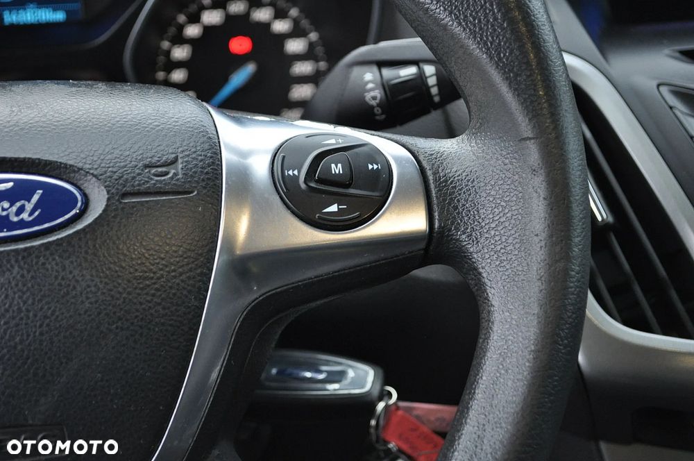 Ford Focus 1.6 EcoBoost Titanium - 26