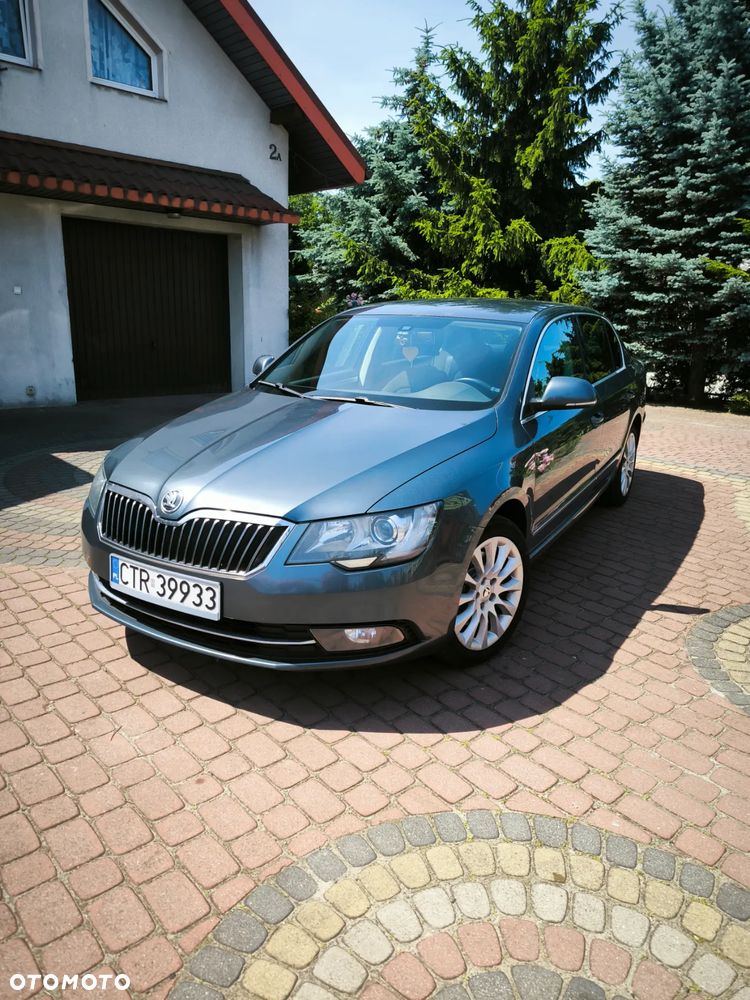 Skoda Superb 2.0 TDI 4x4 Elegance - 2