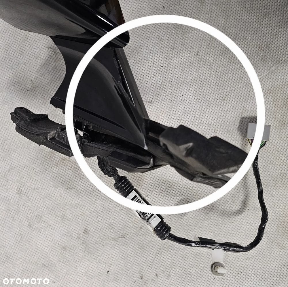 LUSTERKO LEWE TESLA S 1622232-00-F - 2