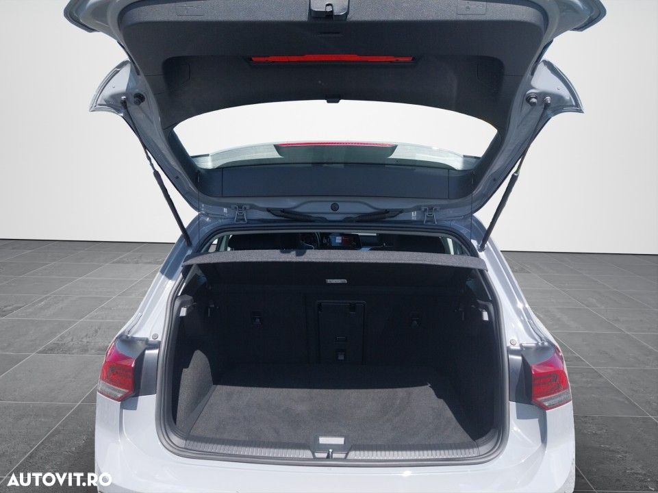 Volkswagen Golf - 17