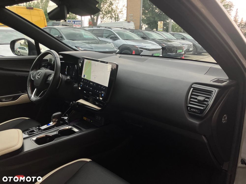 Lexus NX 450h+ Omotenashi AWD - 18