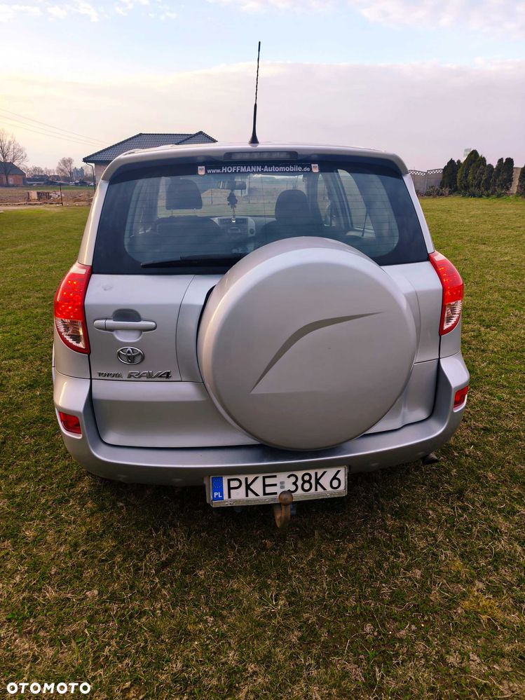 Toyota RAV4 - 4