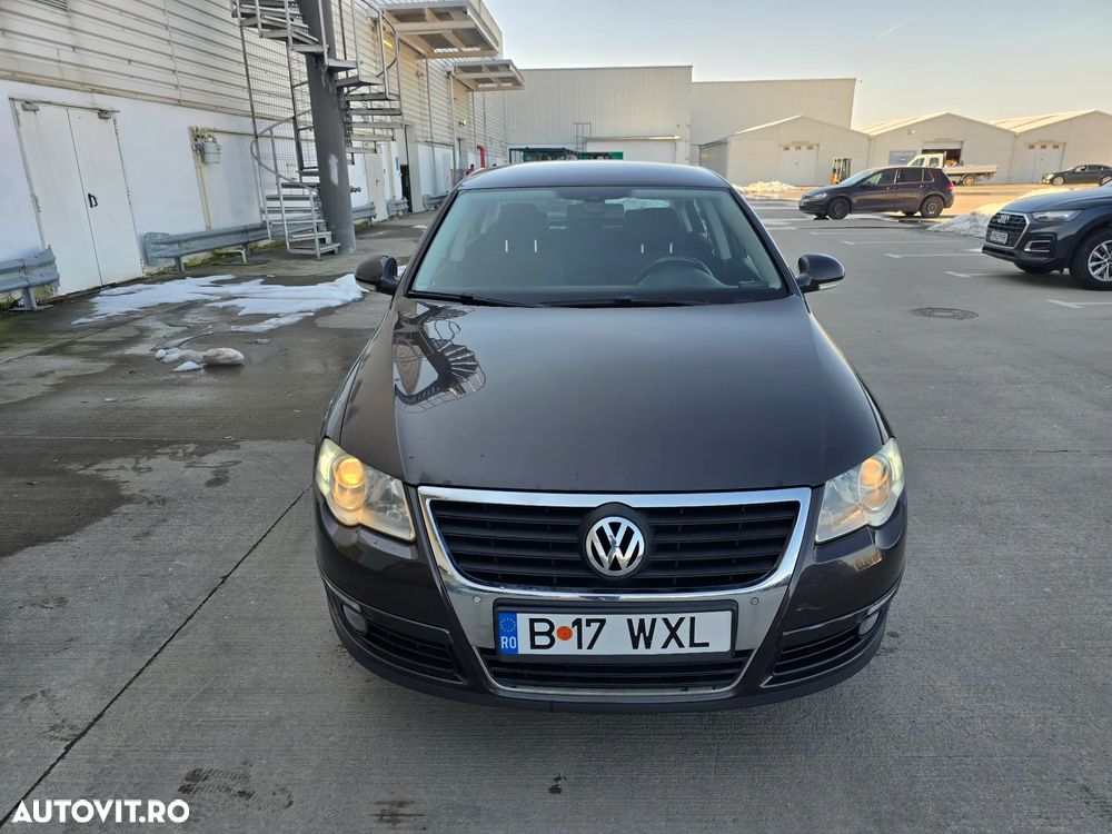 Volkswagen Passat 2.0TDI Comfortline DPF DSG - 8