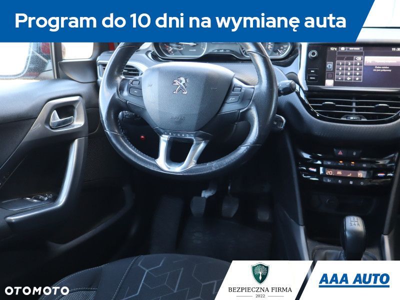 Peugeot 2008 - 9