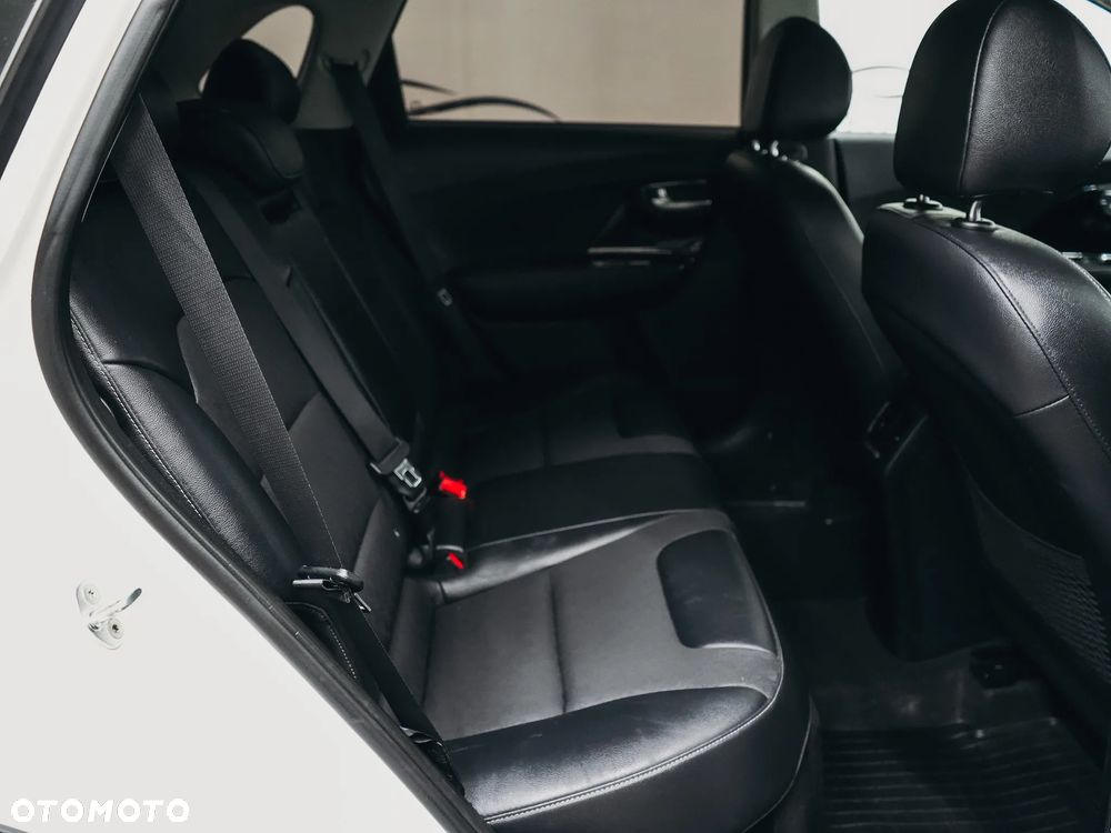 Kia Niro 1.6 GDI Plug-in Hybrid L - 37