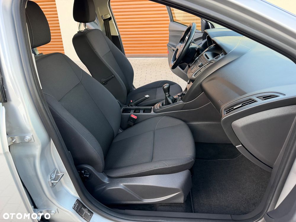 Ford Focus - 27