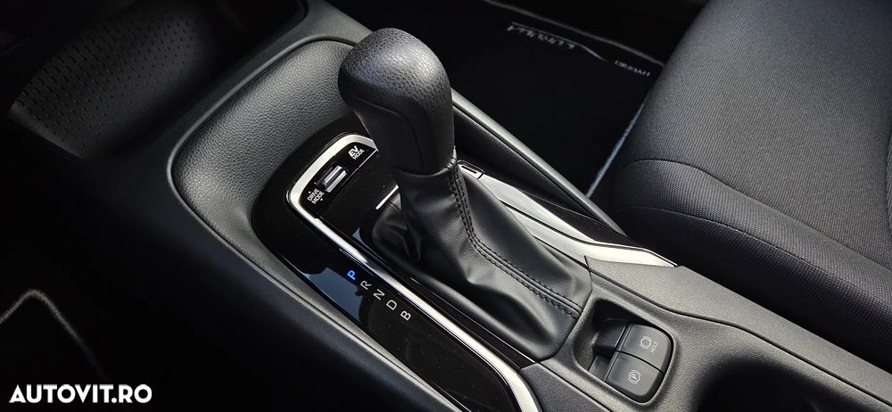 Toyota Corolla 1.8 HSD Eco - 22