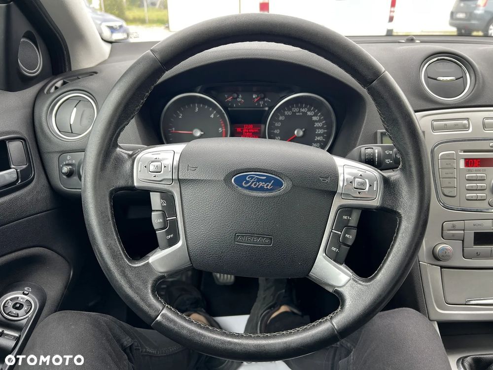 Ford Mondeo - 21