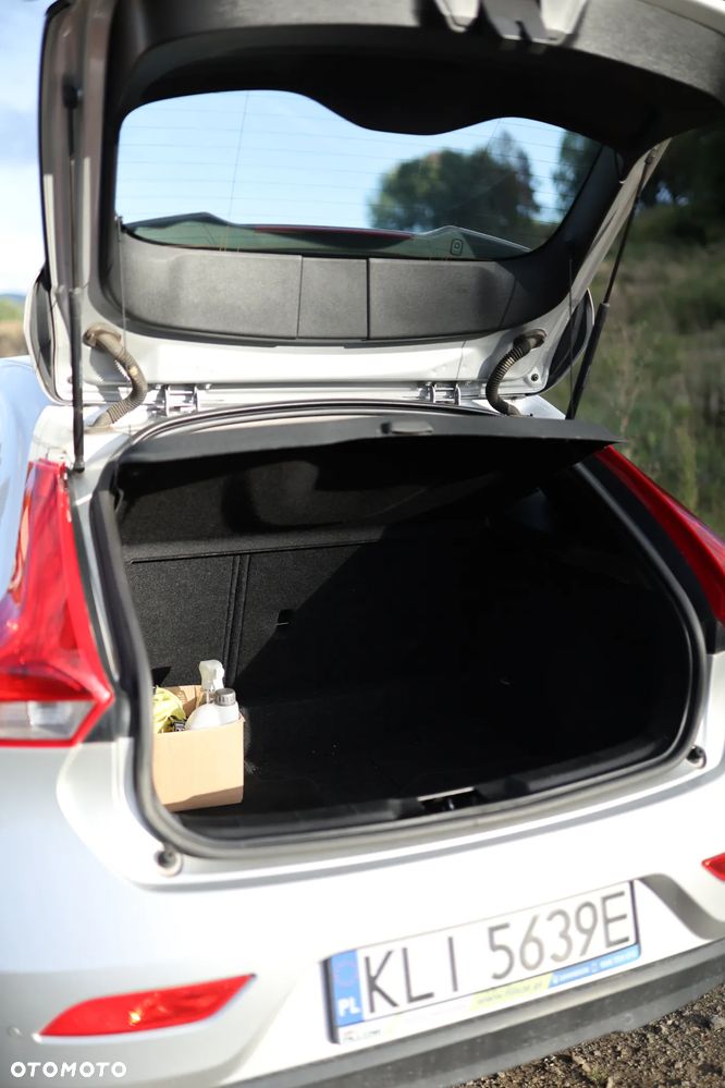 Volvo V40 D2 Kinetic - 9