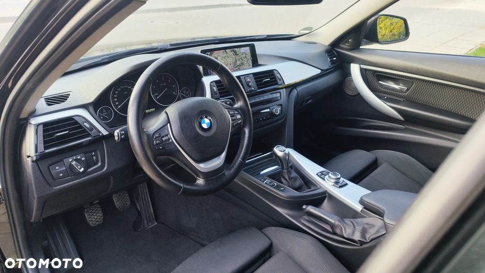 BMW Seria 3 320d - 11
