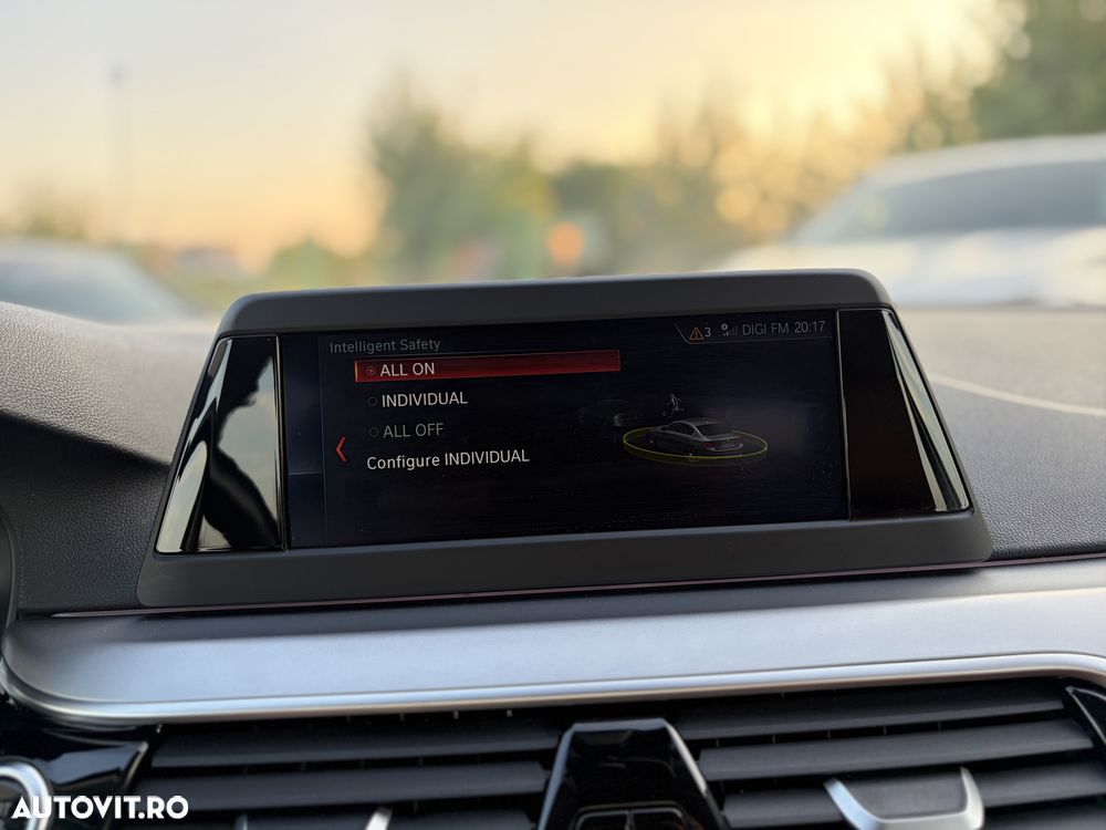 BMW Seria 5 520i Aut. - 11