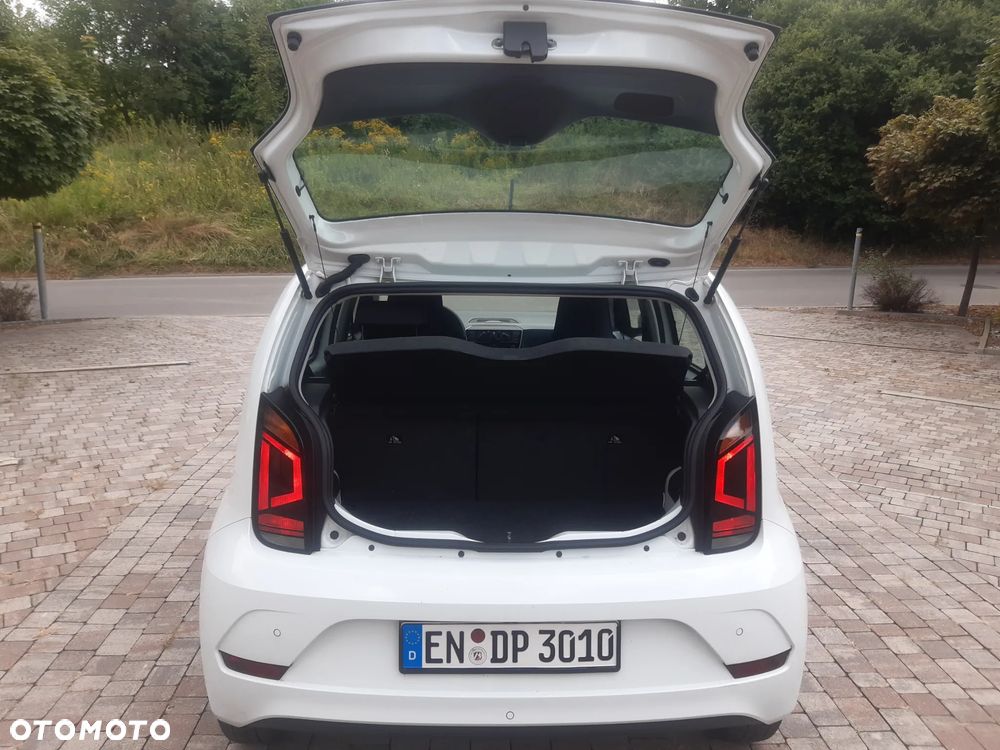 Volkswagen up! Active - 5