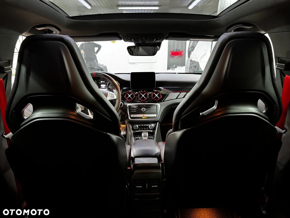 Mercedes-Benz CLA AMG 45 4-Matic - 8