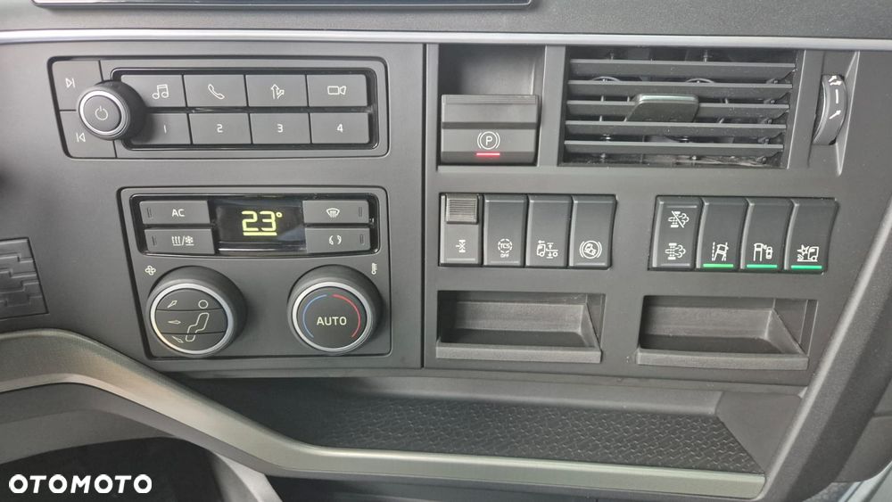 Volvo VOLVO///FH///500///2023/// GLOBETROTTER///XXL///JEDYNE  212 TYŚ KM///KLIMATYZACJA POSTOJOWA///HYDRAULIKA/// ALUFELGI///ZABUDOWY  MIĘDZYOSIOWE///KAMERA/// FULL LED///VIRTUAL COCPIT/// PERFEKCYJNY STAN - 29