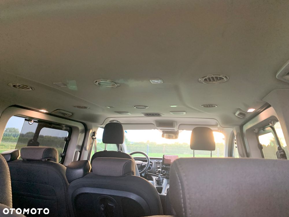 Ford Tourneo Custom 320 L2H1 VA Titanium - 21
