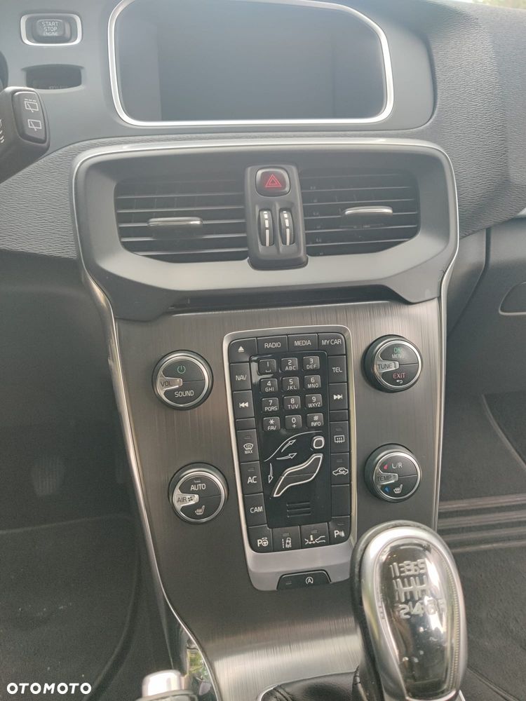 Volvo V40 D4 Summum - 10
