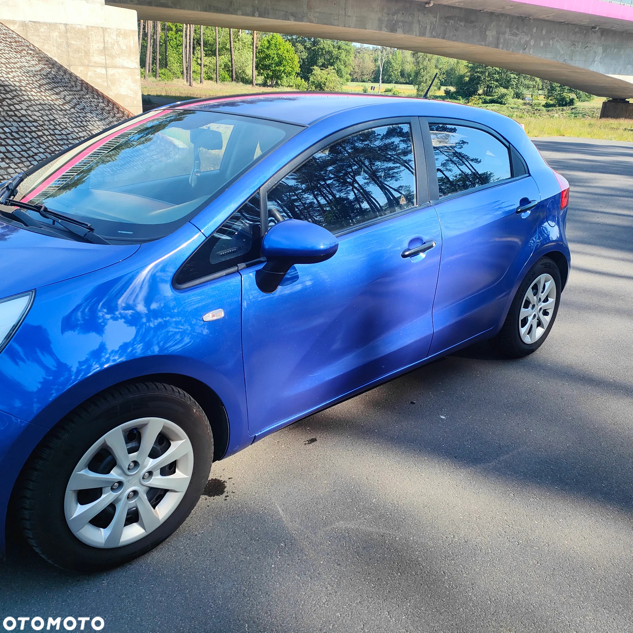 Kia Rio 1.2 L - 4