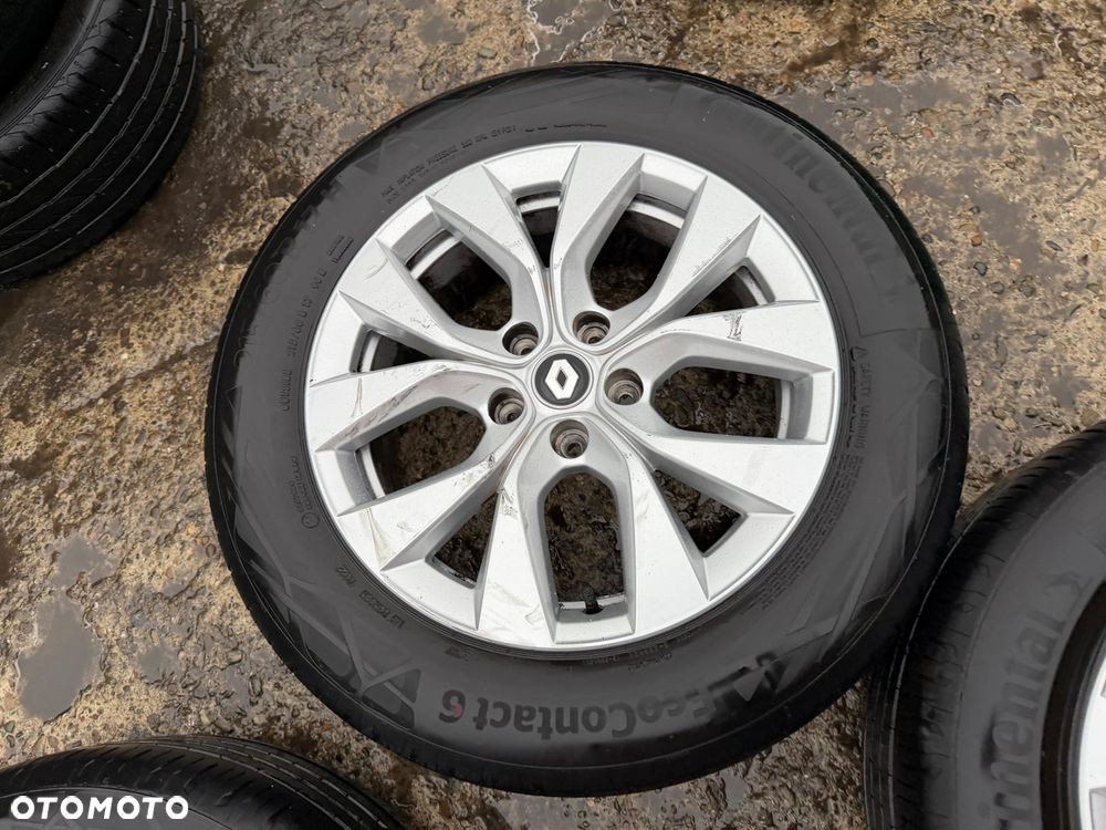 Felgi 17' koła Renault Captur II 5x114,3 ET35 7.0Jx17 centr 66,1 OE - 4