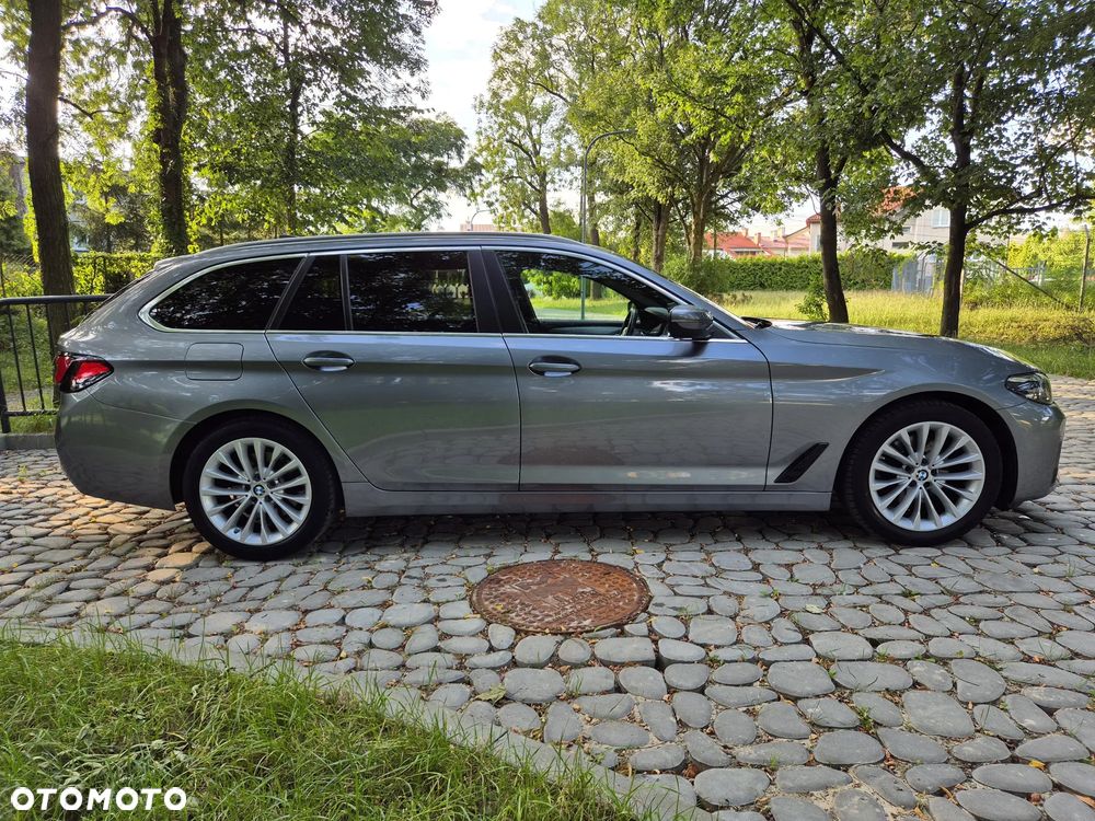 BMW Seria 5 520d xDrive - 1