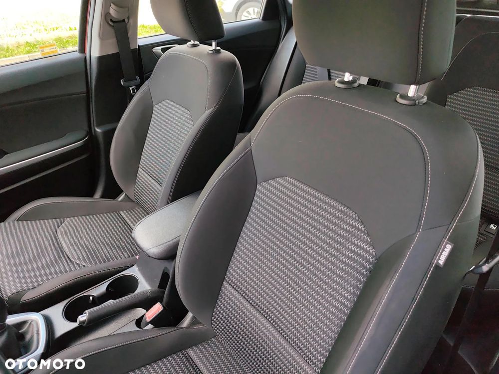 Kia Ceed 1.5 T-GDI M - 11