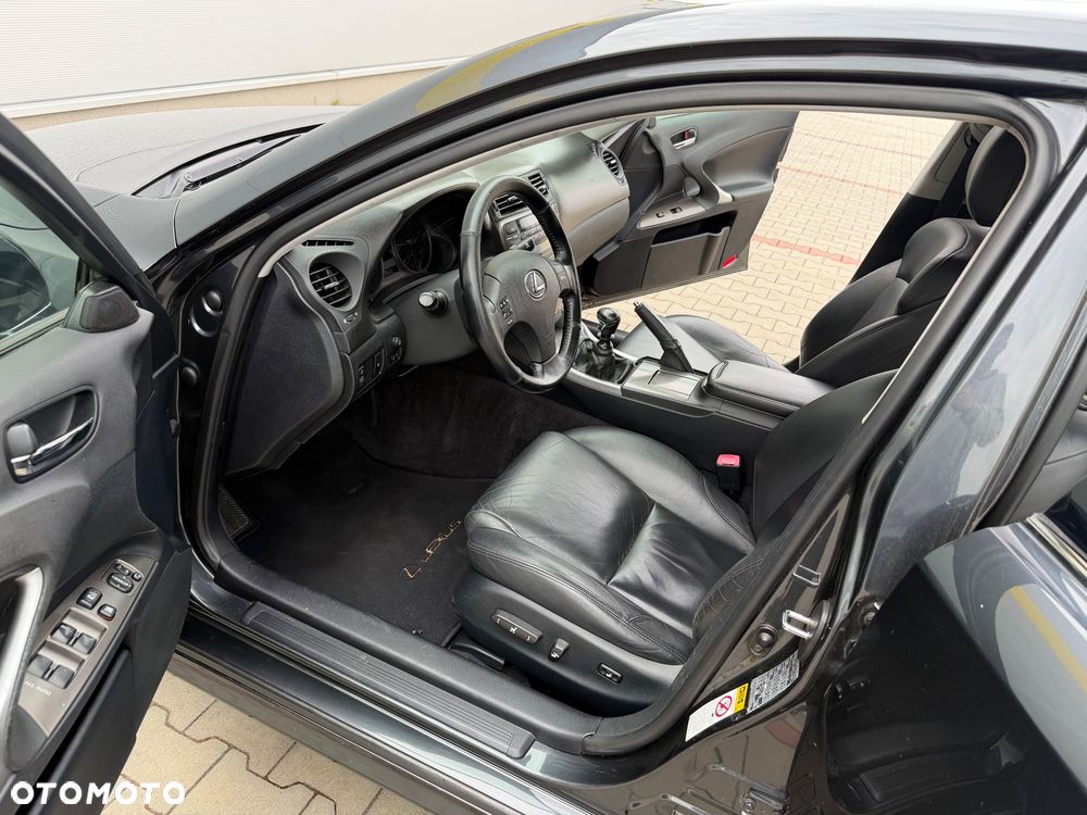 Lexus IS 220 D Comfort - 20