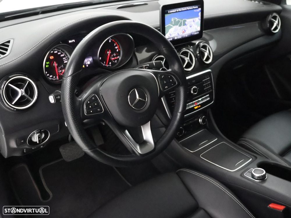 Mercedes-Benz GLA 200 AMG Line Aut. - 13
