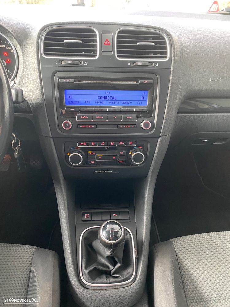 VW Golf Variant 1.6 TDi Confortline - 15