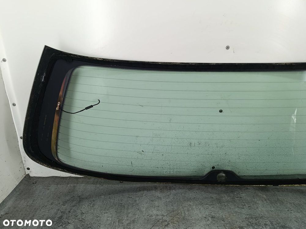 SZYBA KLAPY BAGAZNIKA VW PASSAT B6 KOMBI - 9