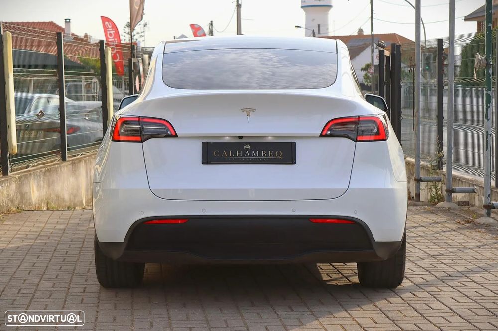 Tesla Model Y Standard - 10