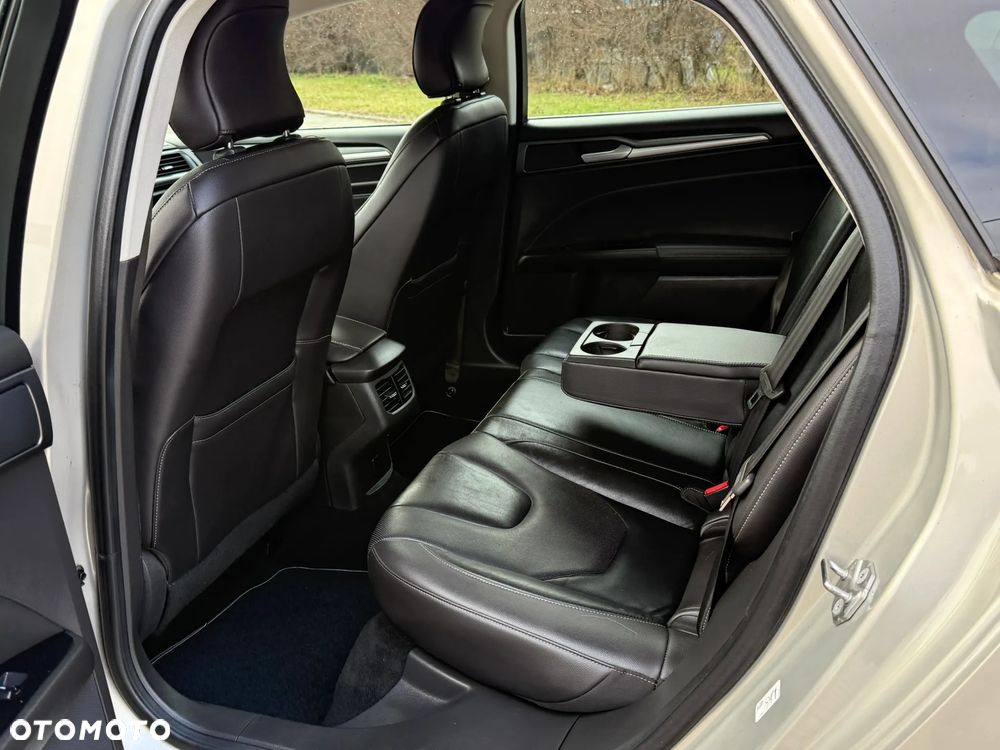 Ford Mondeo 2.0 TDCi Titanium - 28