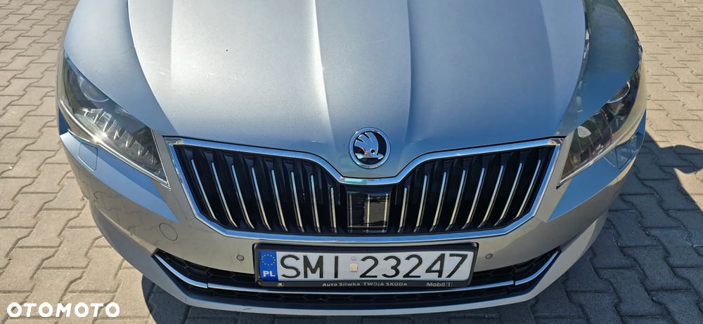 Skoda Superb 2.0 TDI L&K DSG - 14