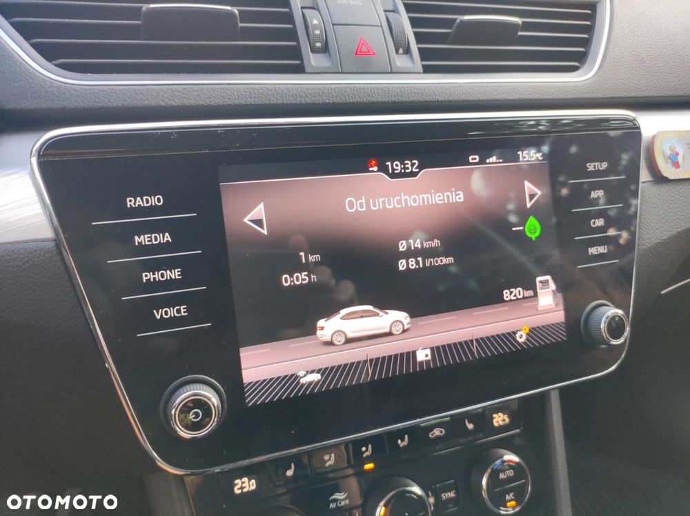 Skoda Superb 2.0 TDI SCR Ambition - 27