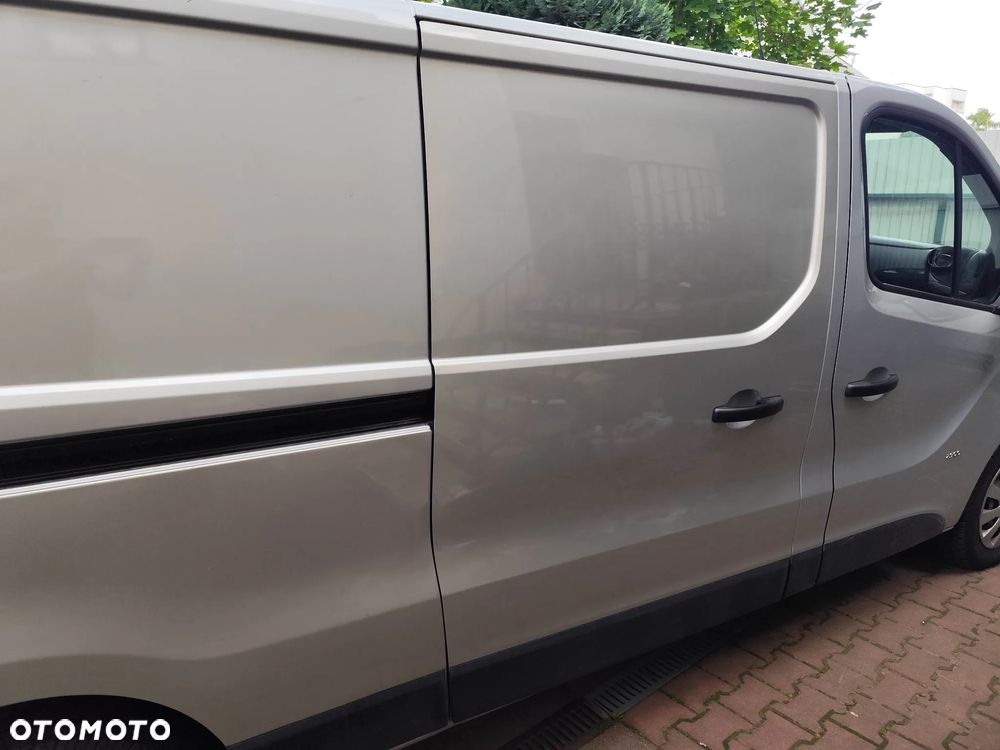 Opel Vivaro - 11