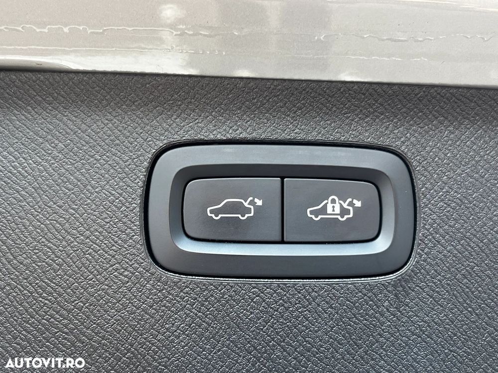 Volvo XC 90 - 37