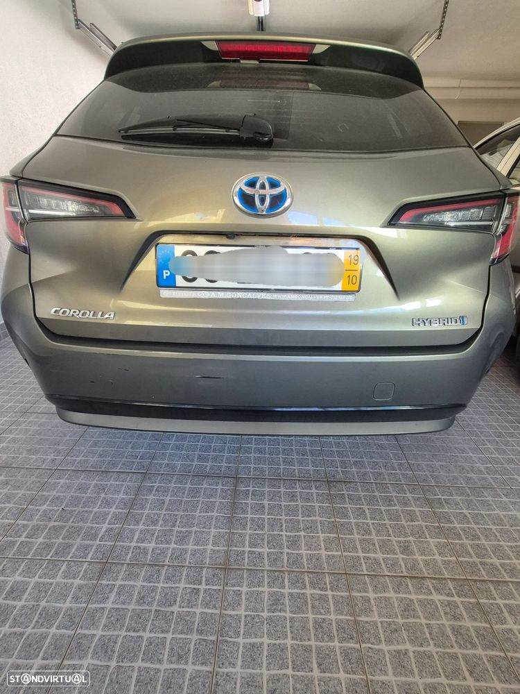 Toyota Corolla Touring Sports 1.8 Hybrid Comfort+P.Sport - 4