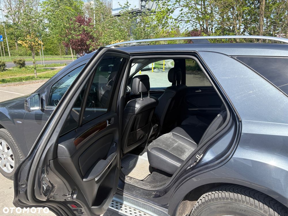 Mercedes-Benz ML 300 CDI 4Matic 7G-TRONIC DPF BlueEFFICIENCY - 12