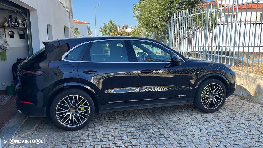 Porsche Cayenne - 2
