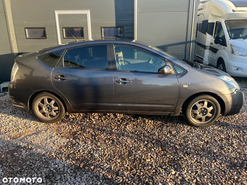 Toyota Prius 1.5 VVT-i Prestige - 2