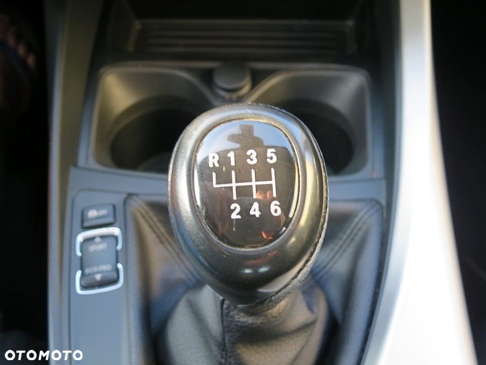 BMW Seria 1 118d DPF - 17