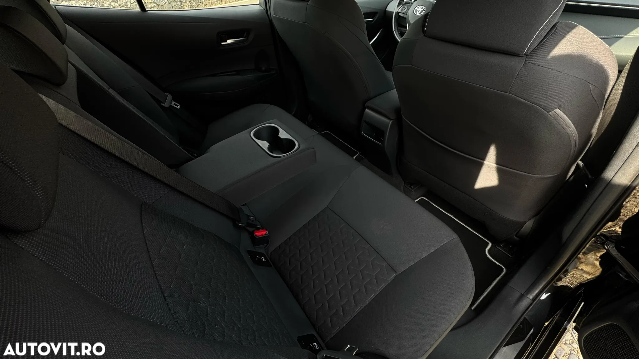 Toyota Corolla 1.8 Hybrid GR Sport - 18