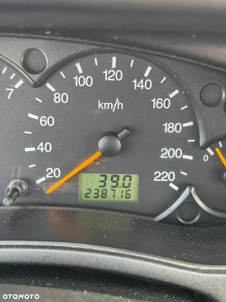 Ford Focus 1.8 Trend - 19
