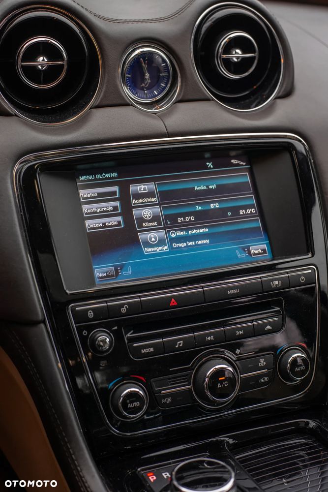 Jaguar XJ 5.0 S/C LWB Ultimate - 20